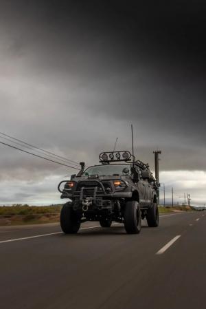 Toyota Tundra CrewMax 4x4 Zombie Apocalypse 2013 года 